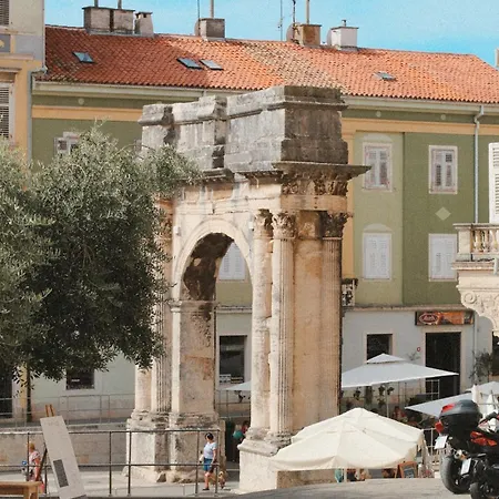 Magnolija * Pula